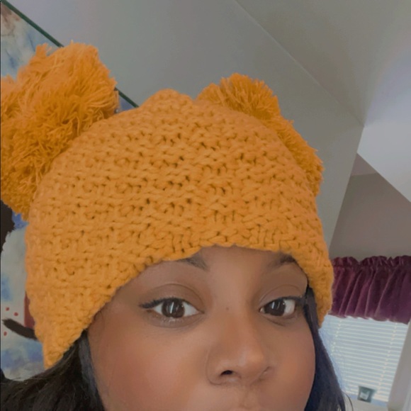 ON SALE…Double PomPom Knitted Hat - Picture 3 of 8